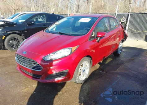 2016 Ford Fiesta Se z USA, uszkodzony, nr VIN 3FADP4EJ7GM104777